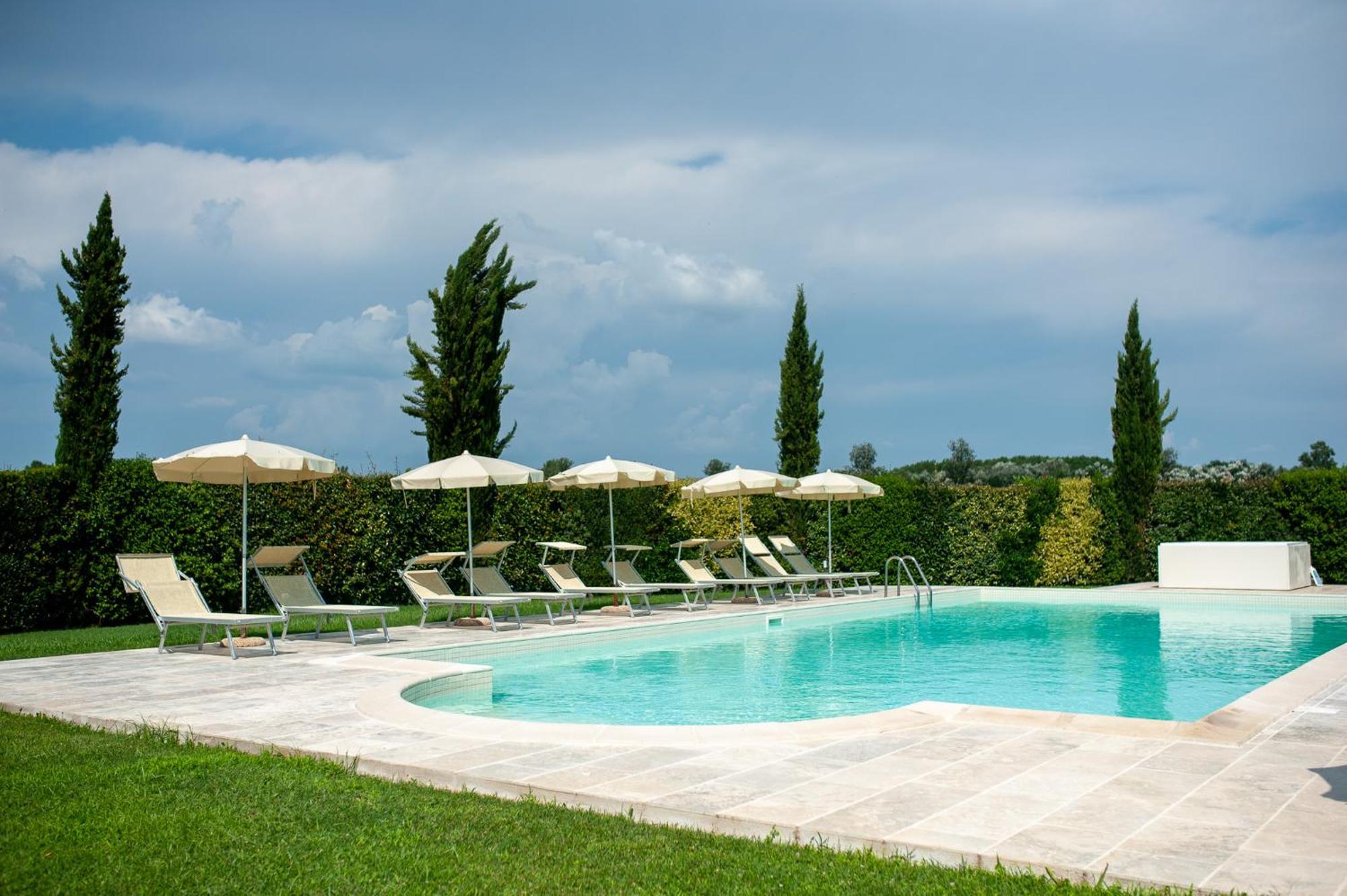 Le Colombaie Country Resort Понсако Екстериор снимка